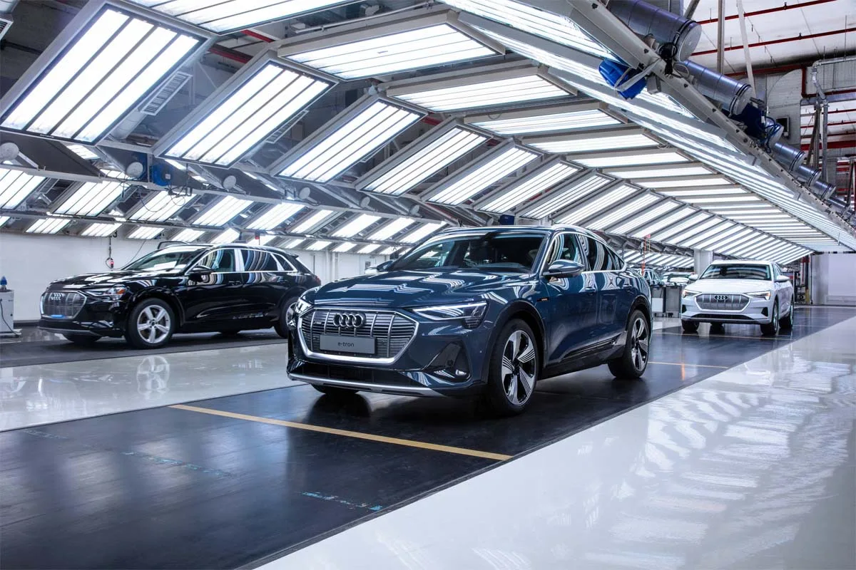 Brandschutz-Bruessel-Audi-Etron-Kaulich-Hofmann